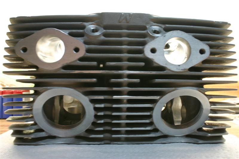 Honda 305 head, polished 003 (Medium).jpg