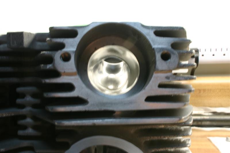 Honda 305 head, polished 001 (Medium).jpg